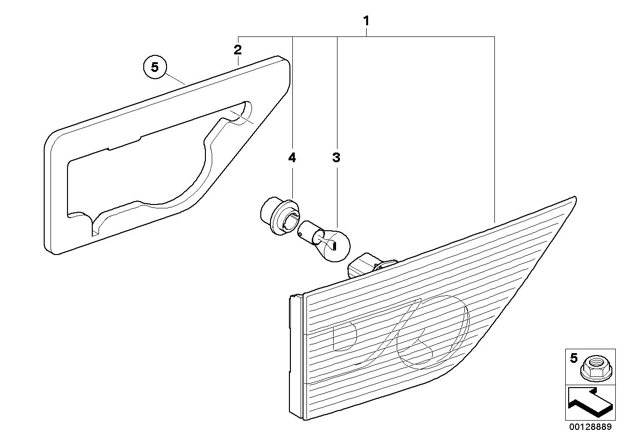 Rear light in trunk lid