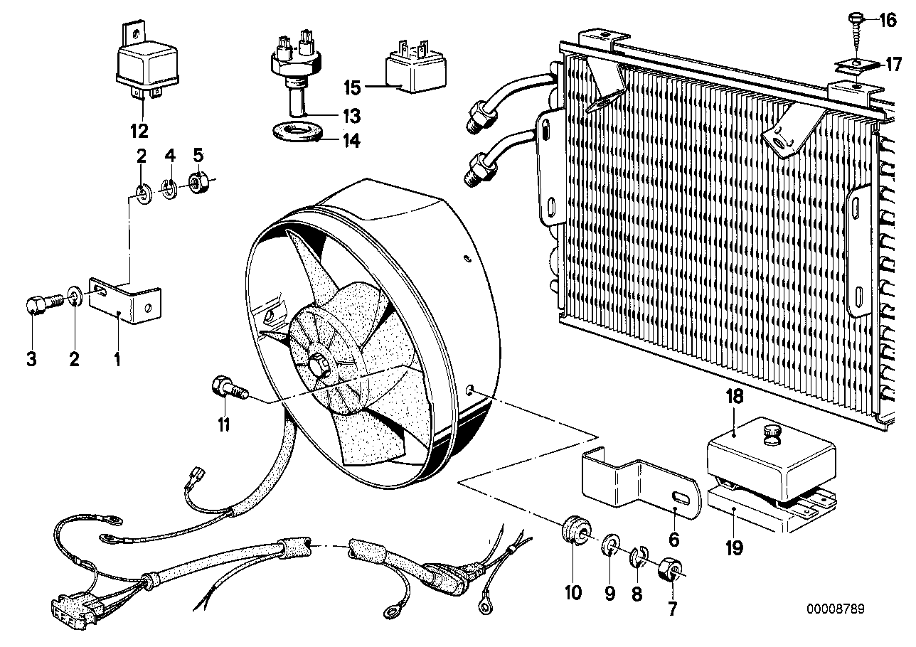 Air condit.condenser and mounting parts